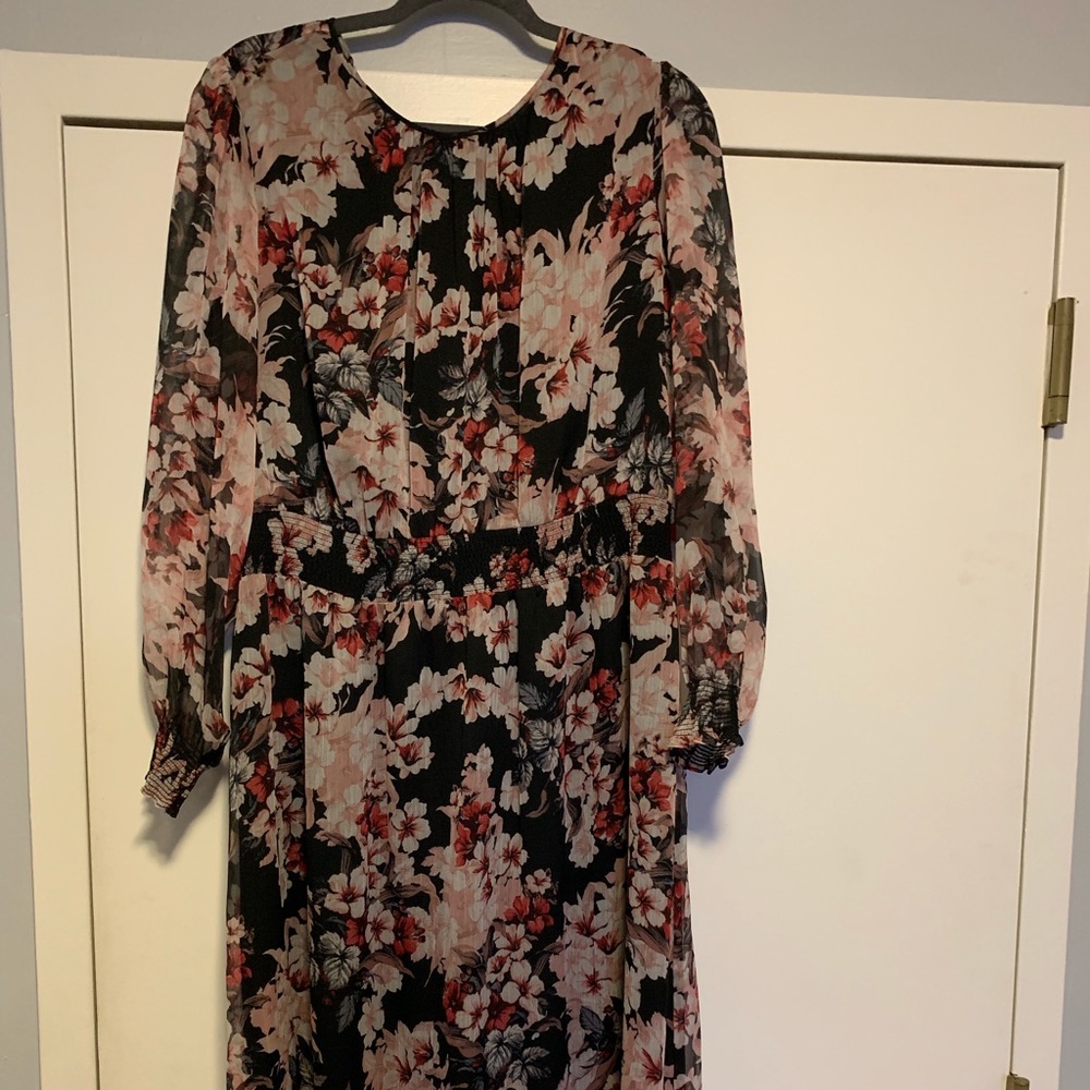 Vince Camuto timeless floral dress